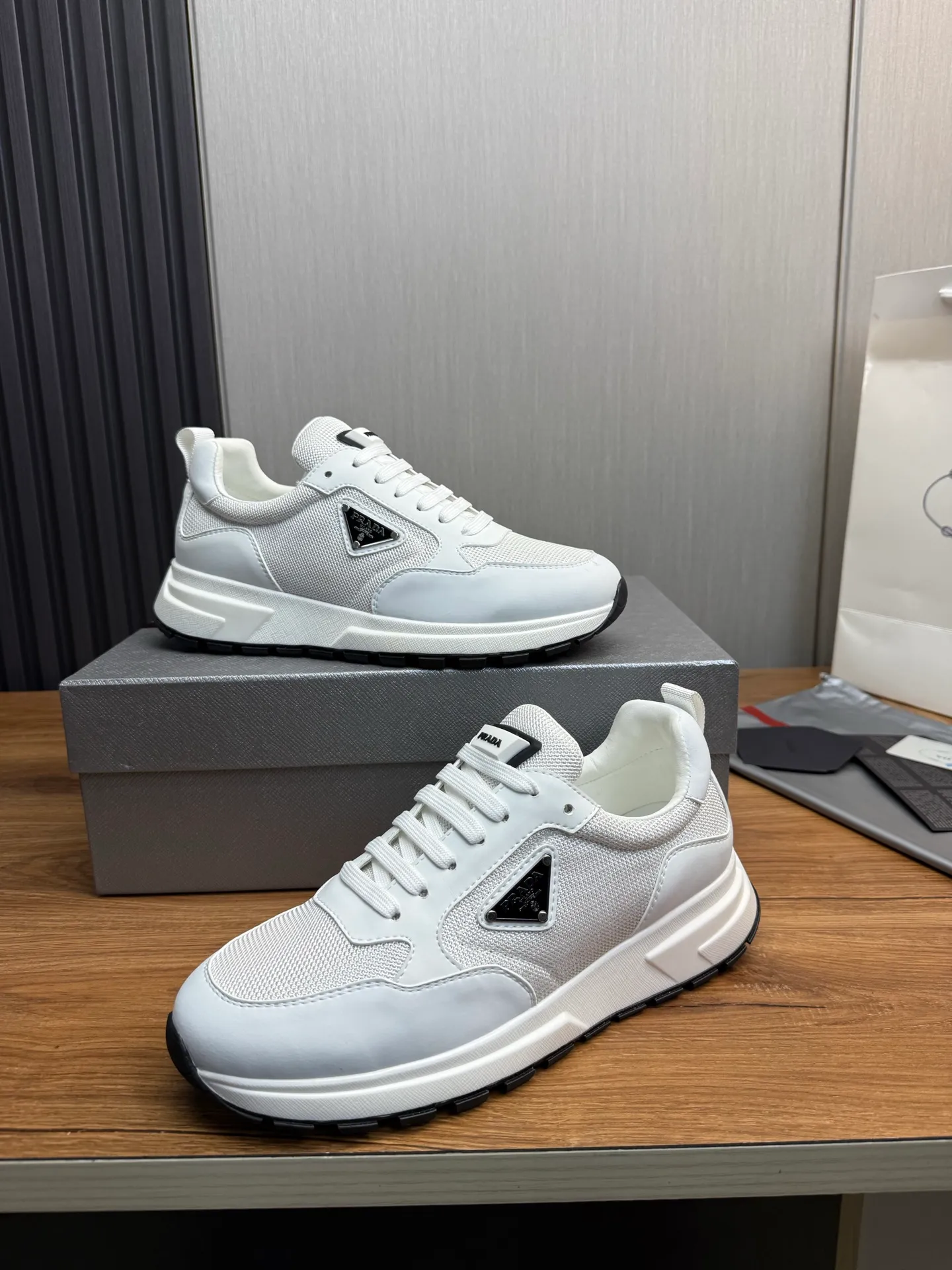 Men's shoes 💰560💰 [PRADA] Popular items in men's shoes counters, synchronized with the official website, high-quality cowhide stitching breathable mesh + cowhide lining, 1🆚1 replica, original sole, 38-45 (customized for 45, non-refundable)